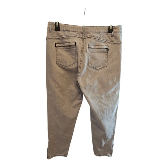 CHICOS PLATINUM LIGHT GREY JEANS SIZE 1 MEDIUM (8) 5 POCKET ANKLE ZIPS STRETCH - Picture 7 of 11